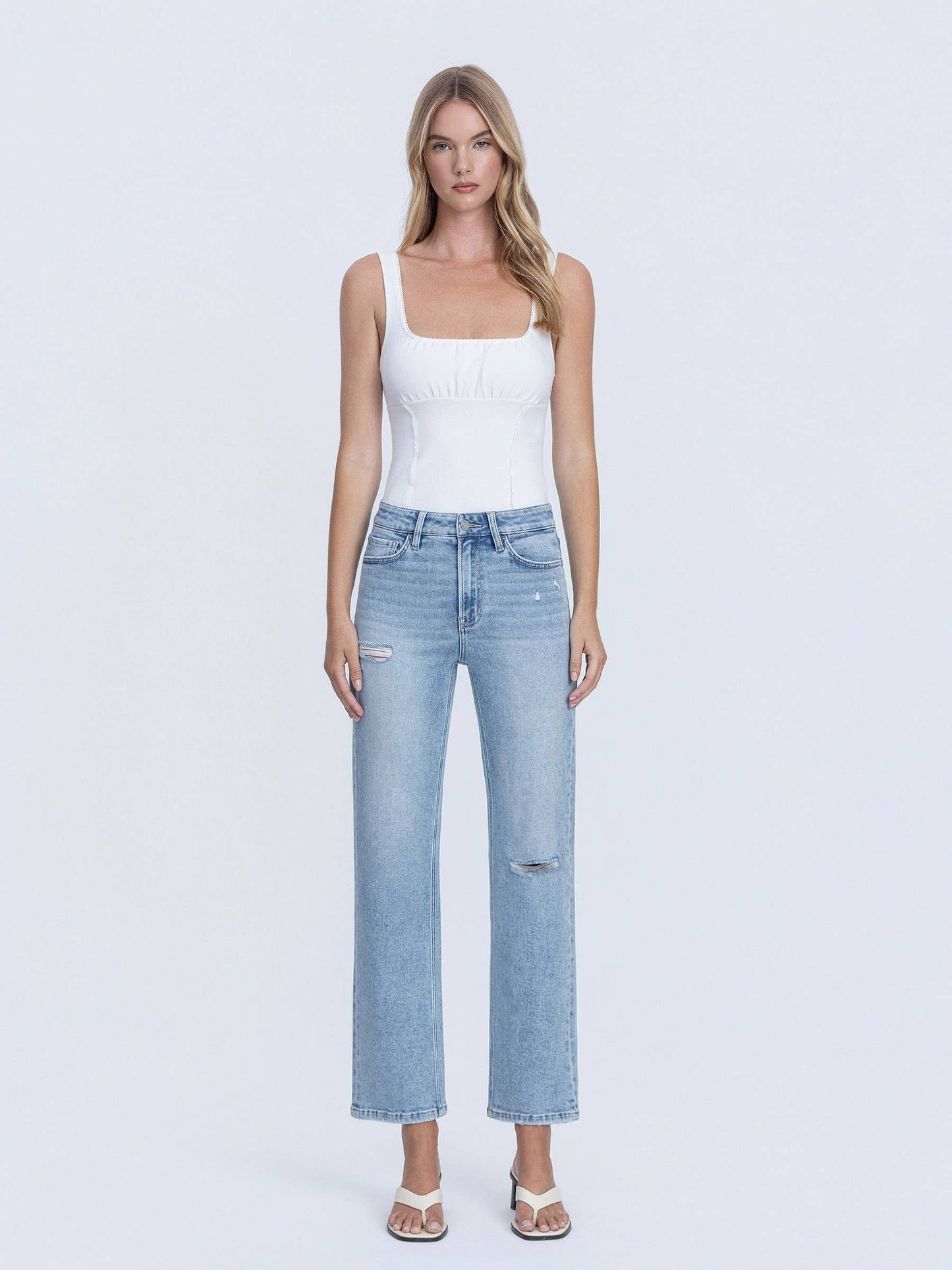 HIGH RISE LIGHT WASH ANKLE STRAIGHT JEANS T7169