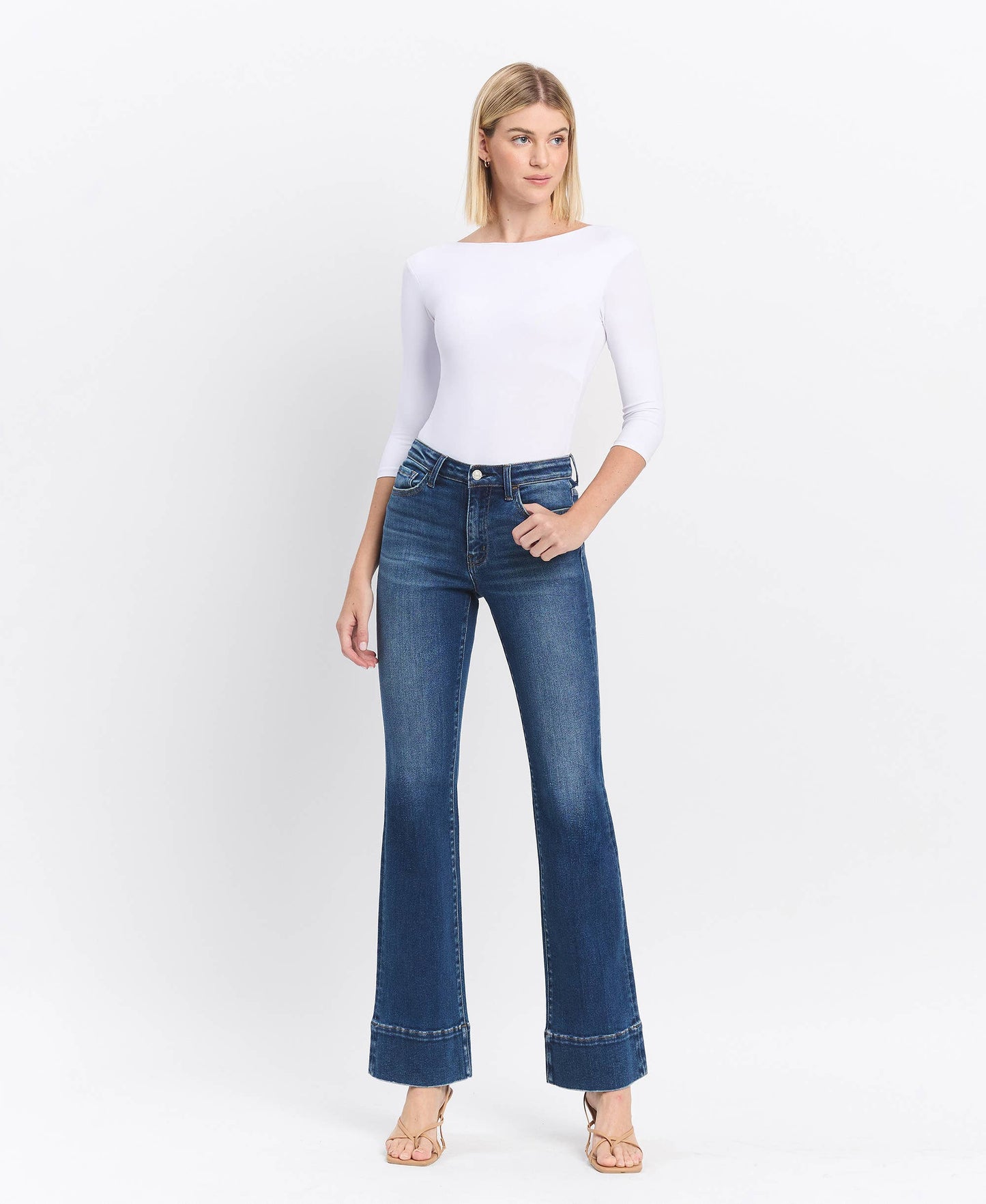 HIGH RISE DARK WASH TROUSER HEM BOOTCUT JEANS T6641